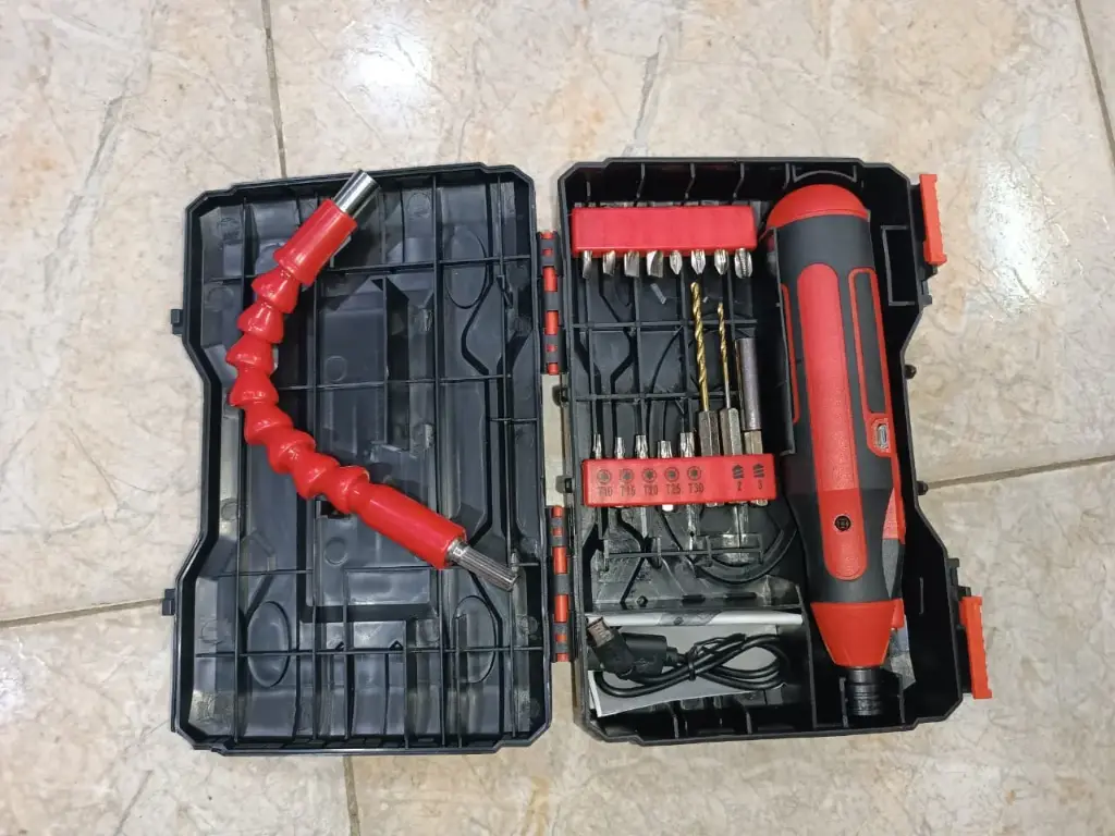 DESTORNILLADOR RECARGABLE 18 PIEZAS